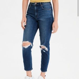 American Eagle mom jean